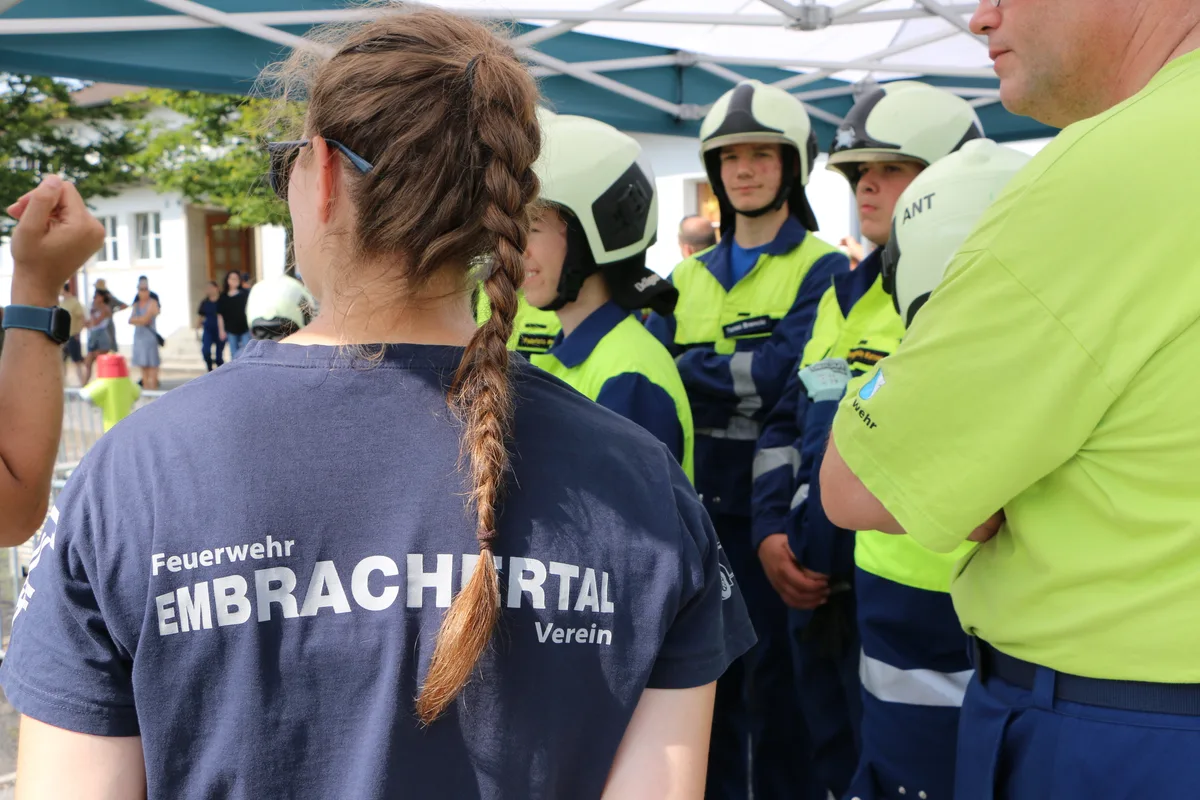 Weibliches Jugendfeuerwehrmitglied
